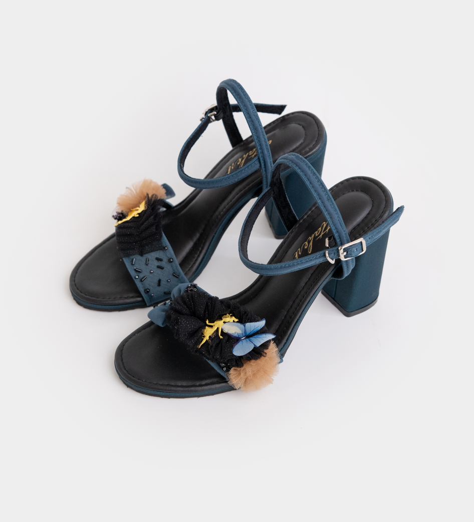 Katnis Night ストラップ付きブロックヒールサンダル（6cm）エーゲブルー